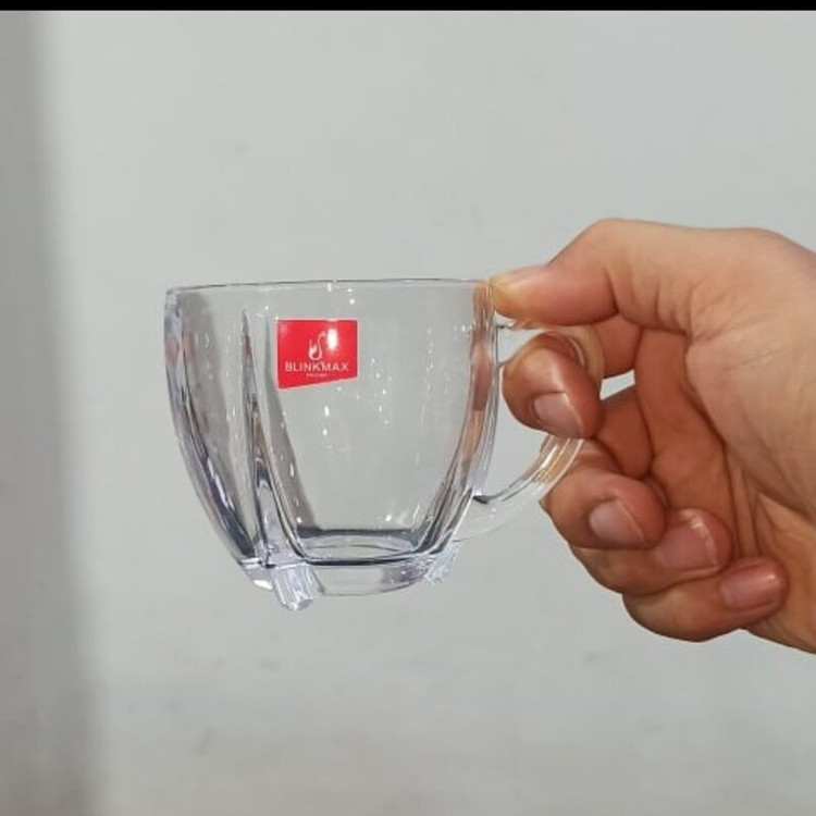 دست گرفتن فنجان چای خوری بلینک مکس مدل سلتیک